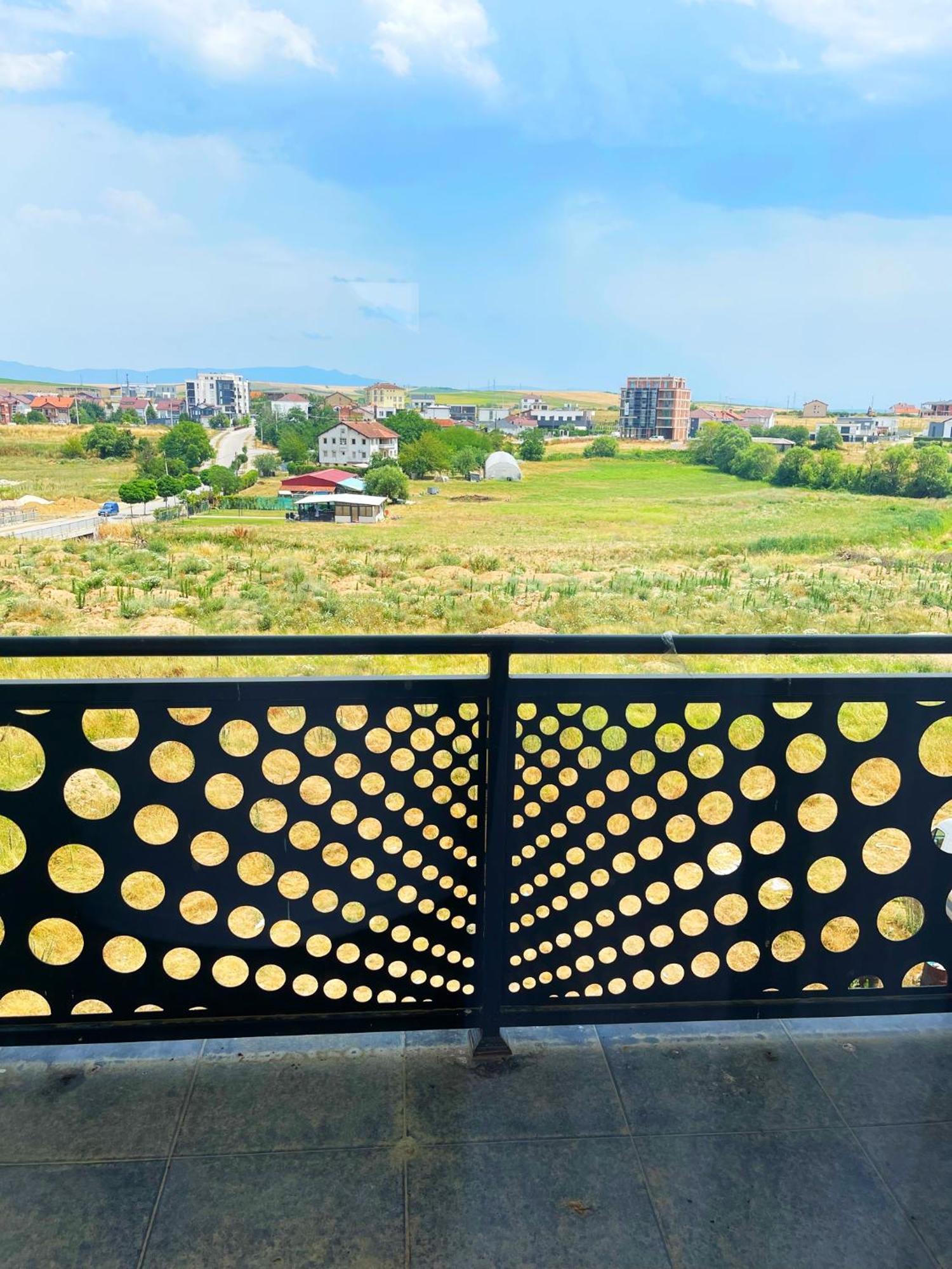 Infinity Plaza Hotel Gjakova Exterior foto